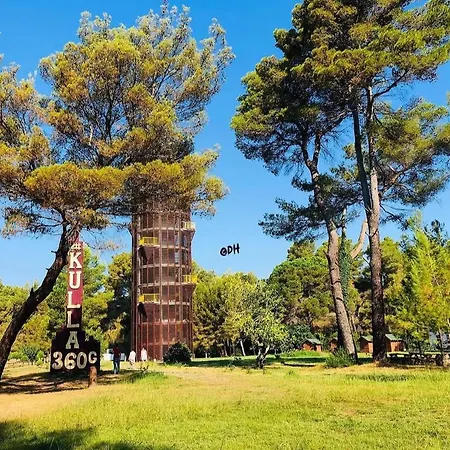 Zeus Appartement Divjake